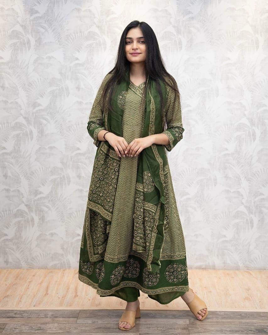 ZOYA OLIVE CHEVRON BLOCK PRINTED ANARKALI