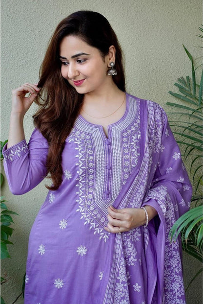 LAVI LUCKNOWI CHINKARI KURTA SET