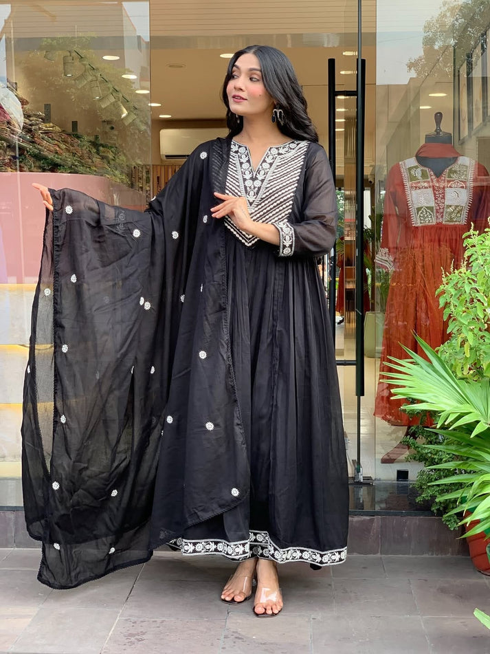 KALIKA WHITE EMBROIDERED ANARKALI SET