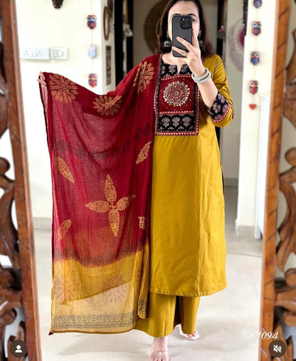 HALDI MUSTARD COTTON CHARM SET