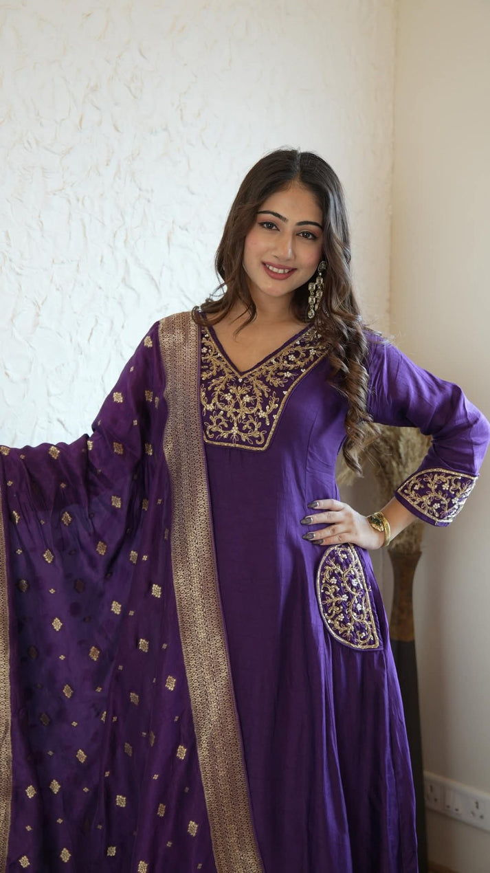 AARUSHI REGAL ZARI COTTON SUIT SET