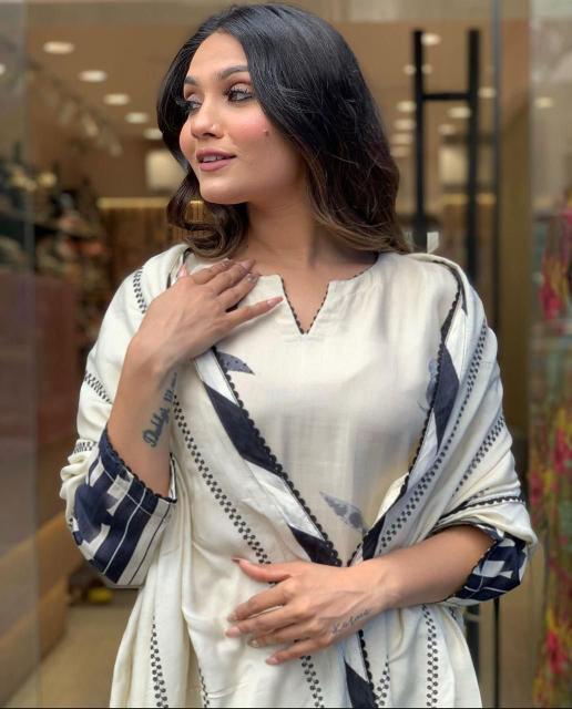 KAVYA CLASSIC CREAM CHARCOAL SET